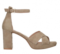 Manfield - Dames - Beige suède sandalen met hak - Maat 39